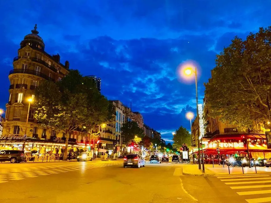 Artist Designed Flat In Central Area Montparnasse 파리